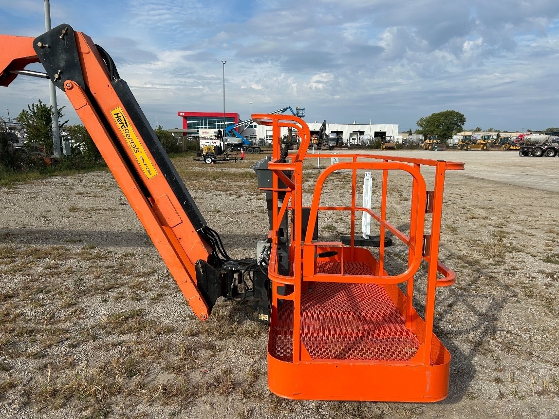 2016 JLG 660SJ-9