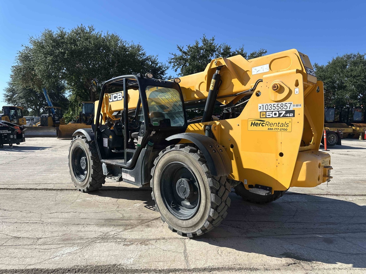 2022 JCB 507-42-3
