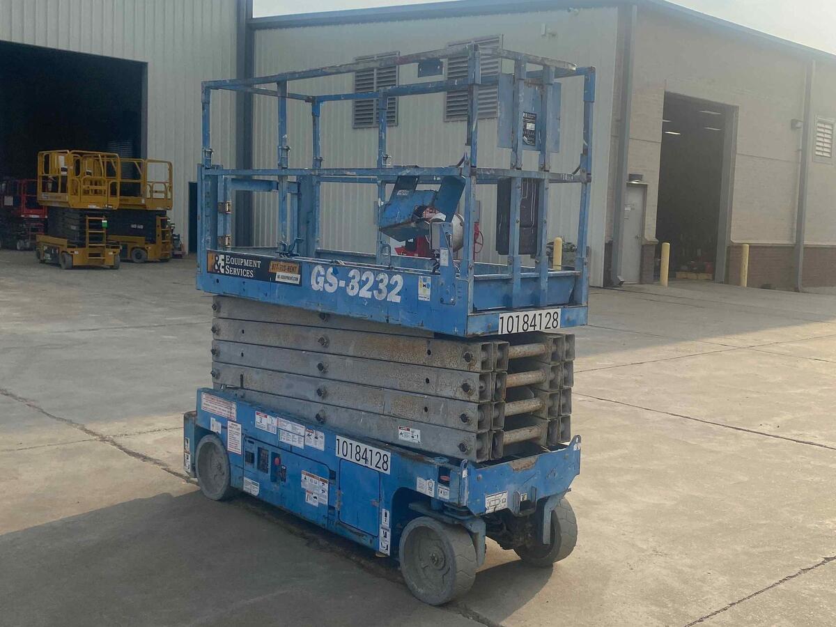 2016 Genie GS-3232-2
