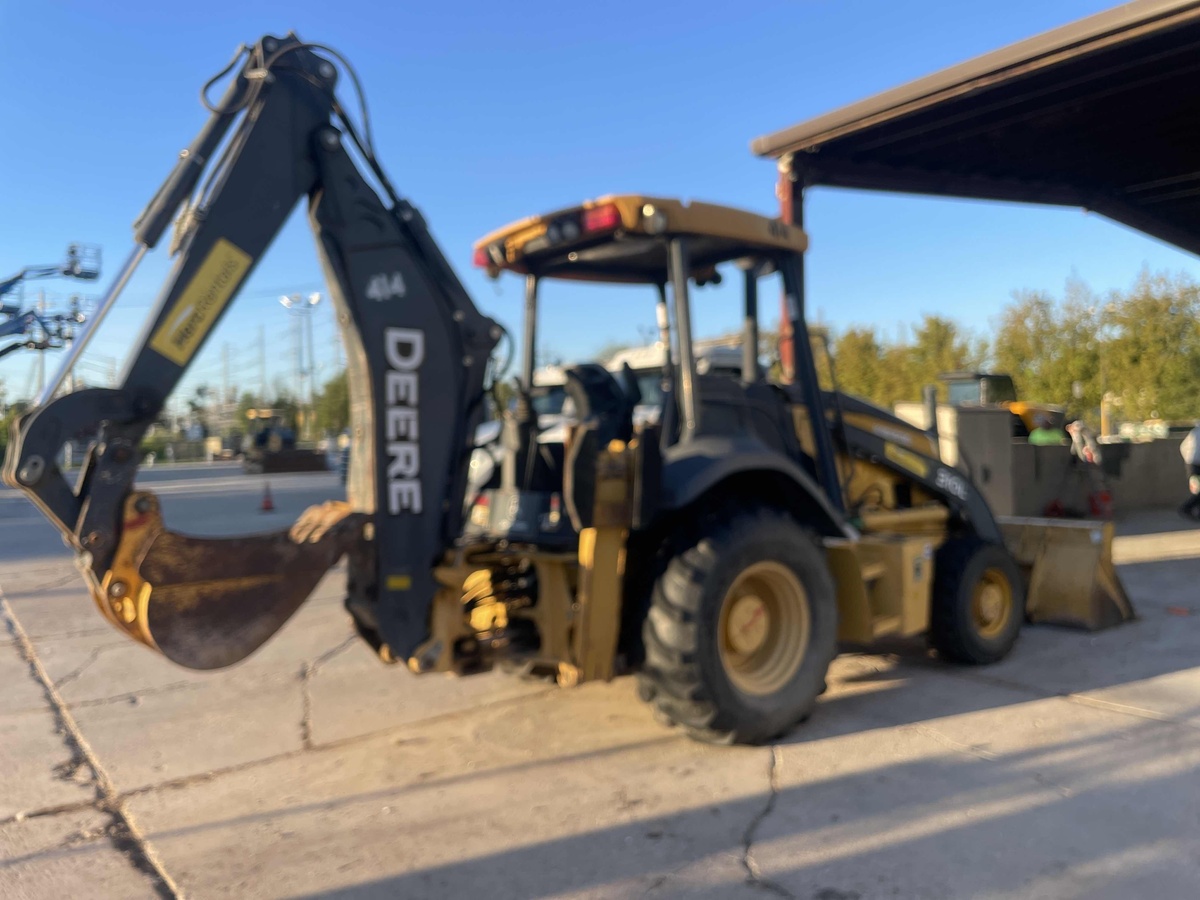 2018 John Deere 310L