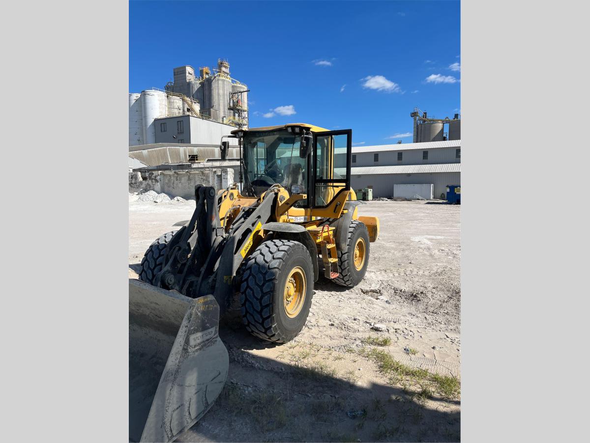 2019 Volvo L70H