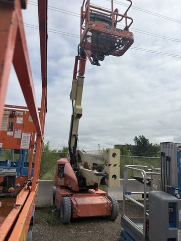 2021 JLG E400AJPN