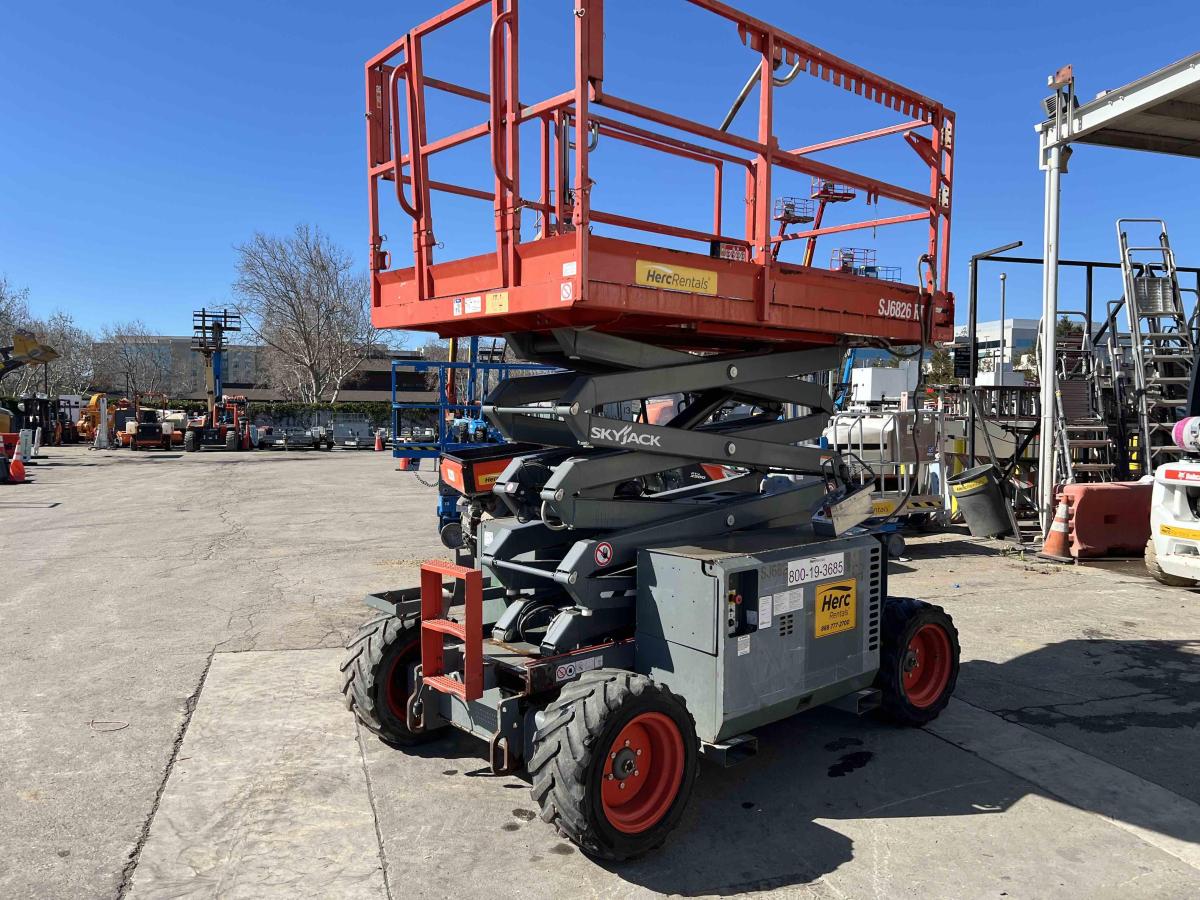 2018 Skyjack SJ-6826RT-12