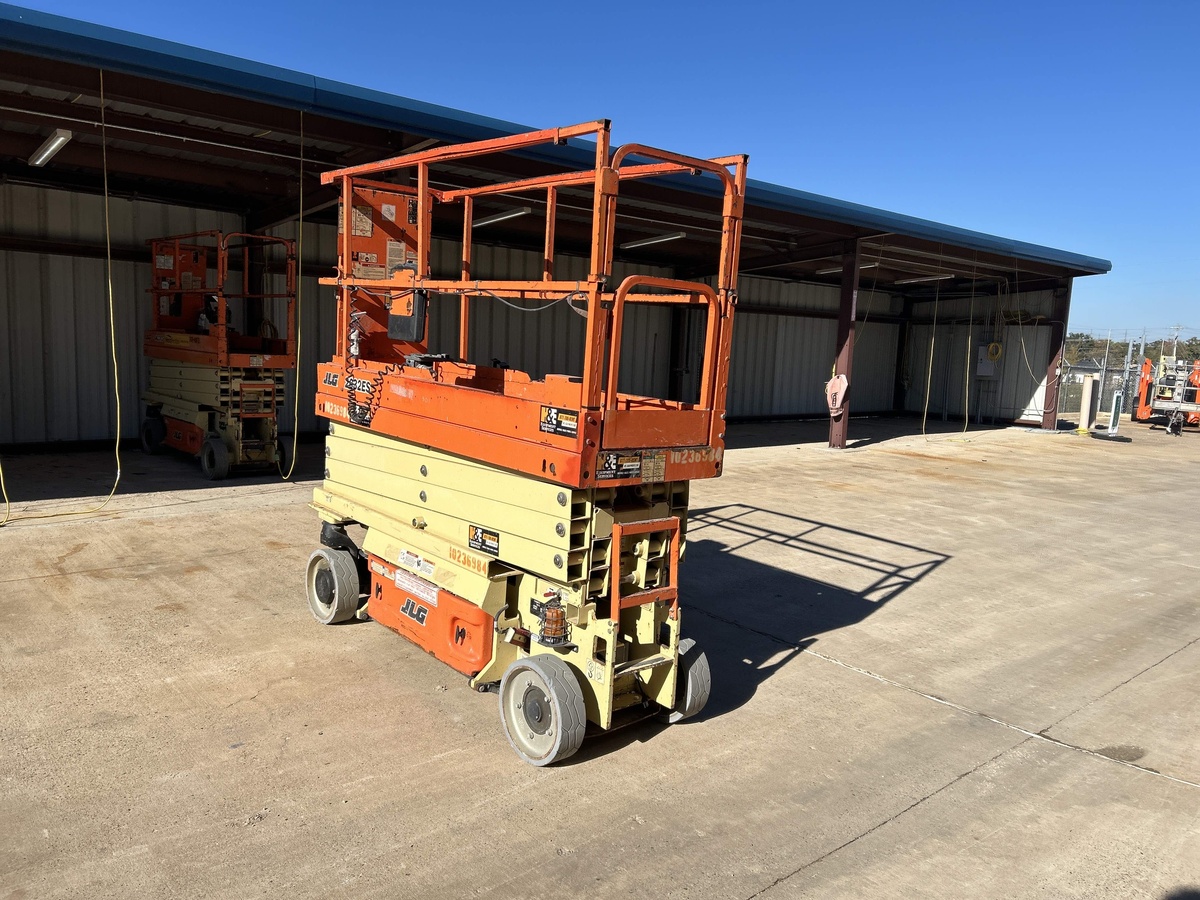 2018 JLG 2632ES-7