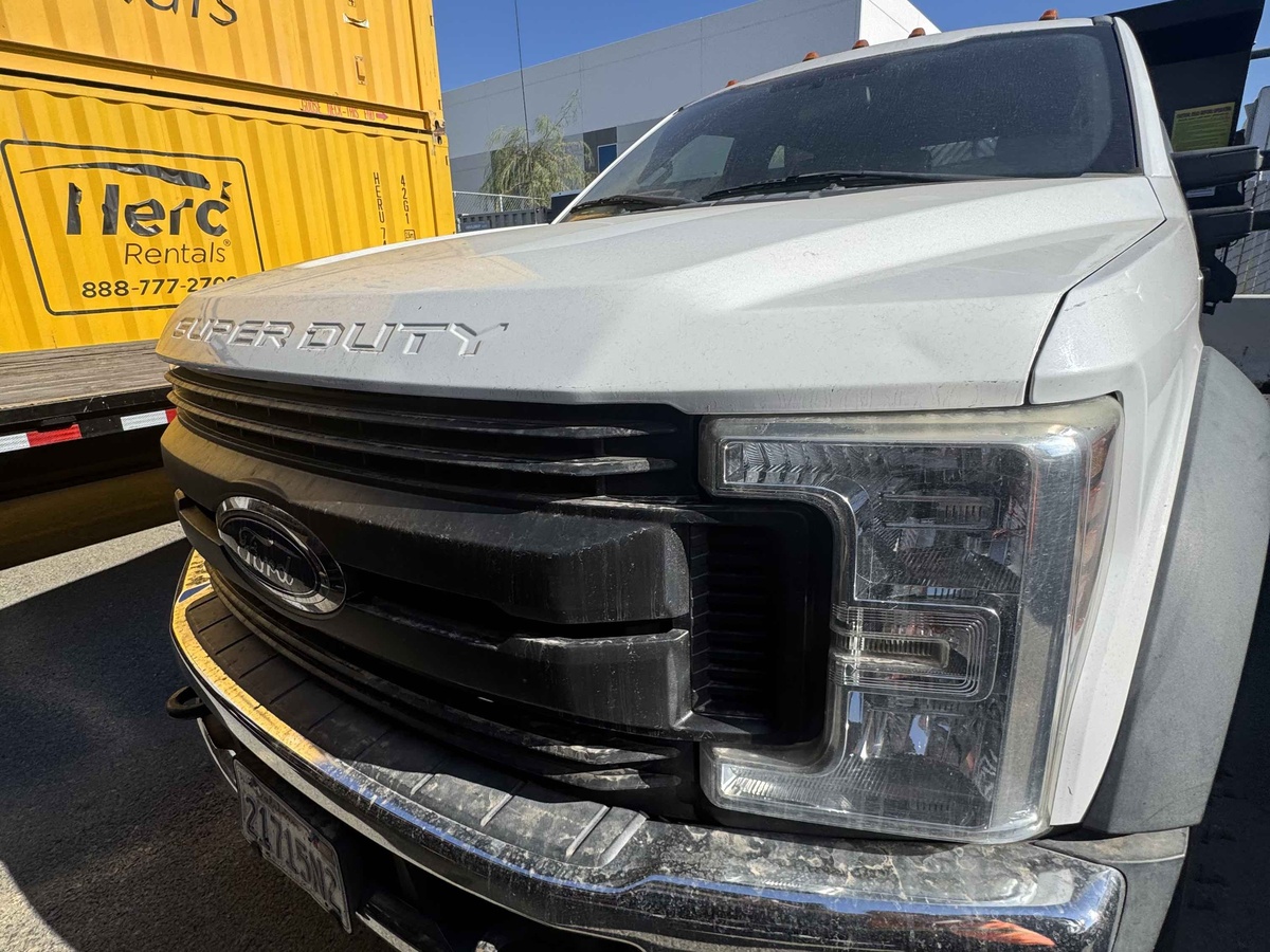 2018 Ford F550-12