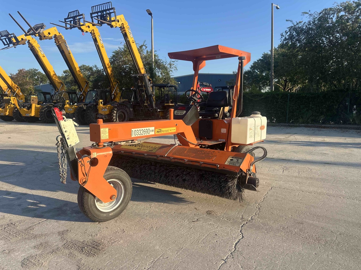 2021 LayMor SM300-1