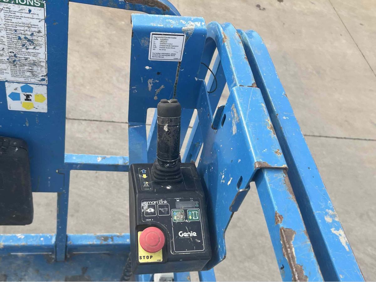 2018 Genie GS-3246