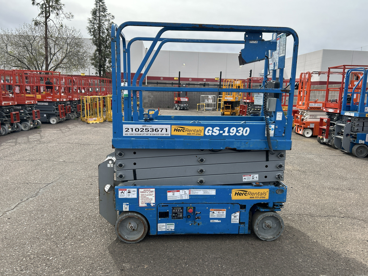 2018 Genie GS-1930