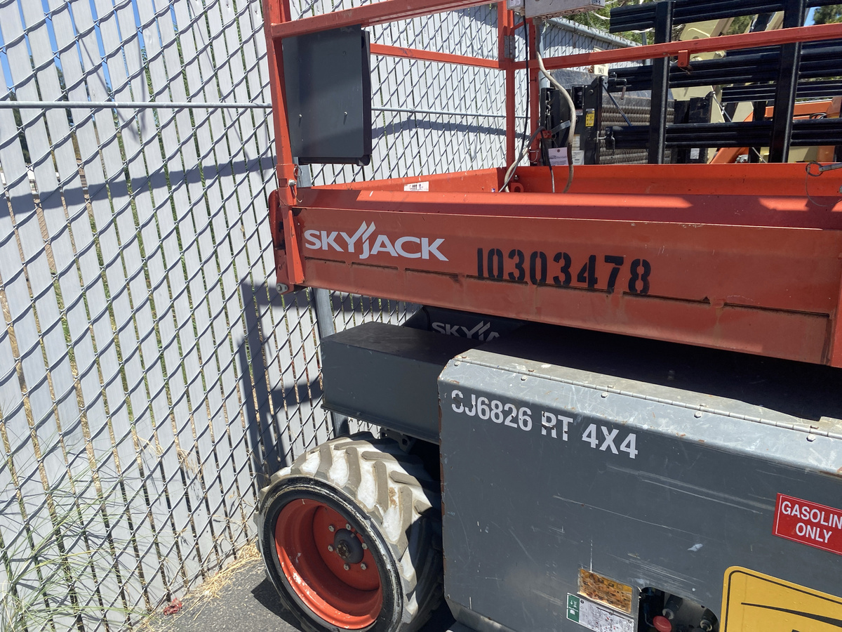2018 Skyjack SJ-6826RT-10