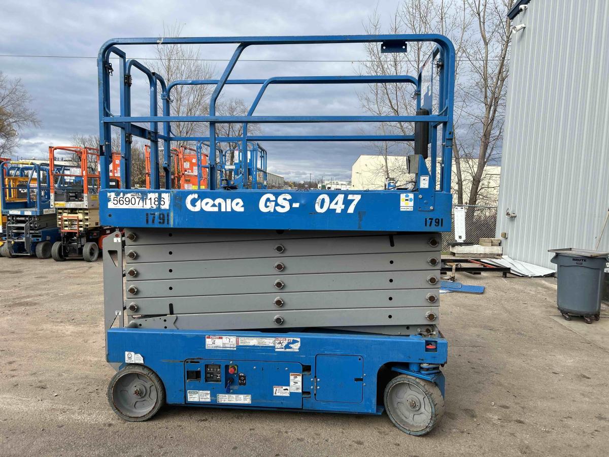 2017 Genie GS-4047