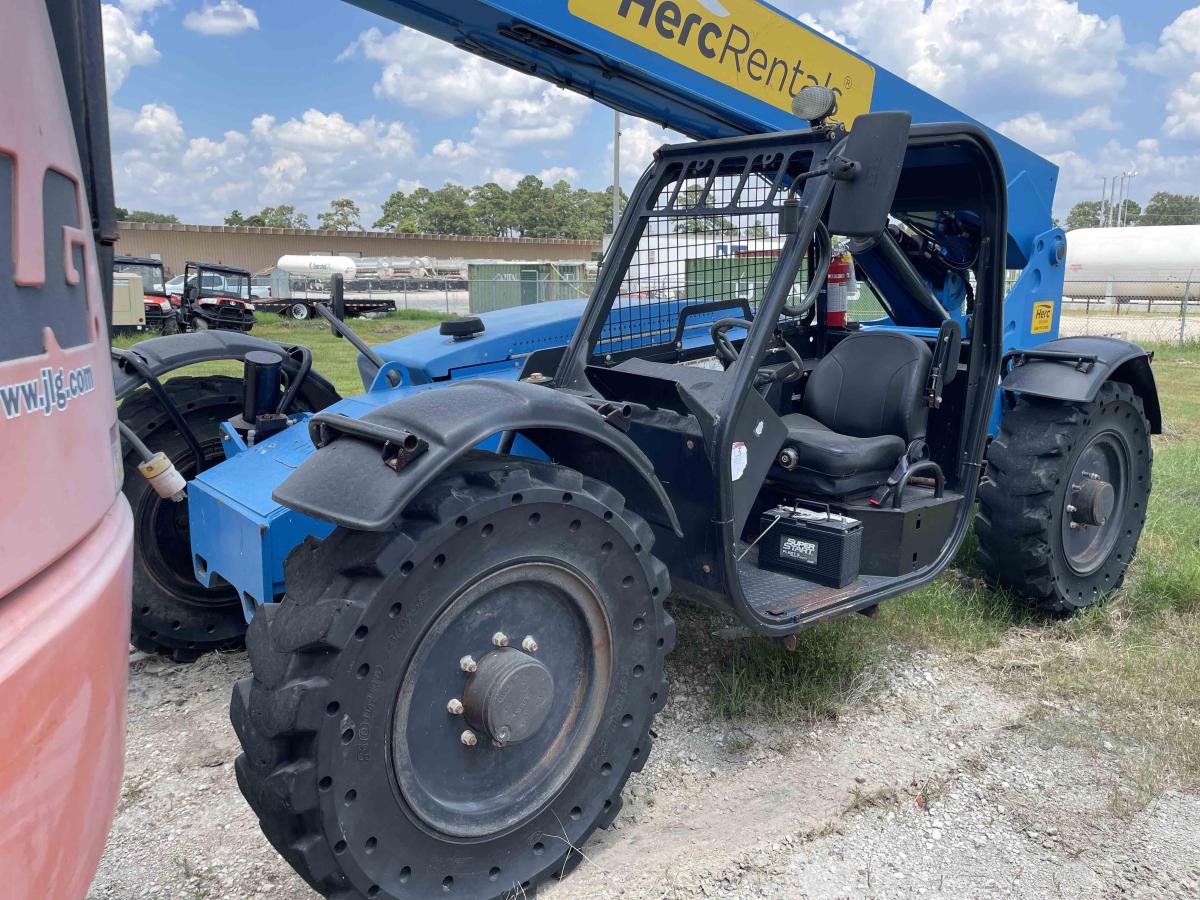 2016 Genie GTH 844