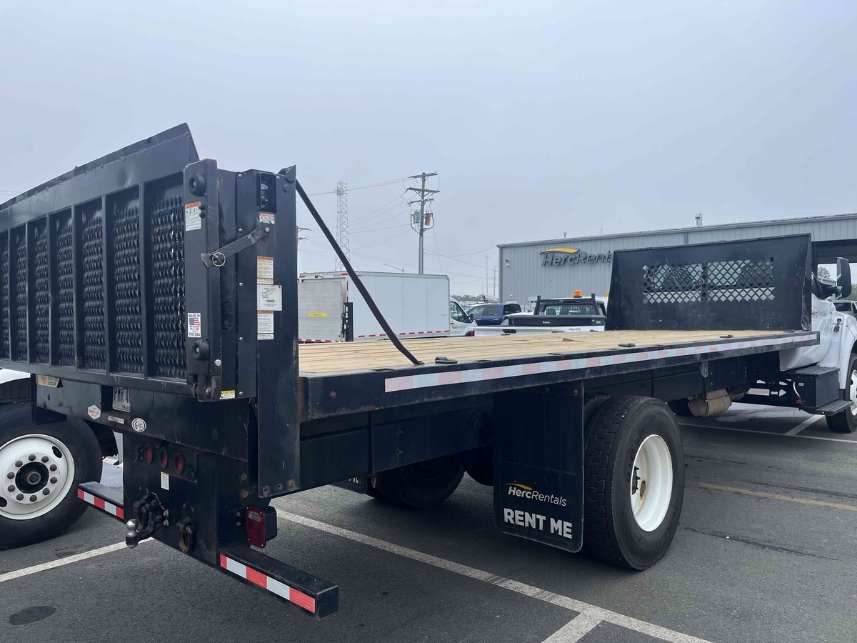 2021 Ford F750-5