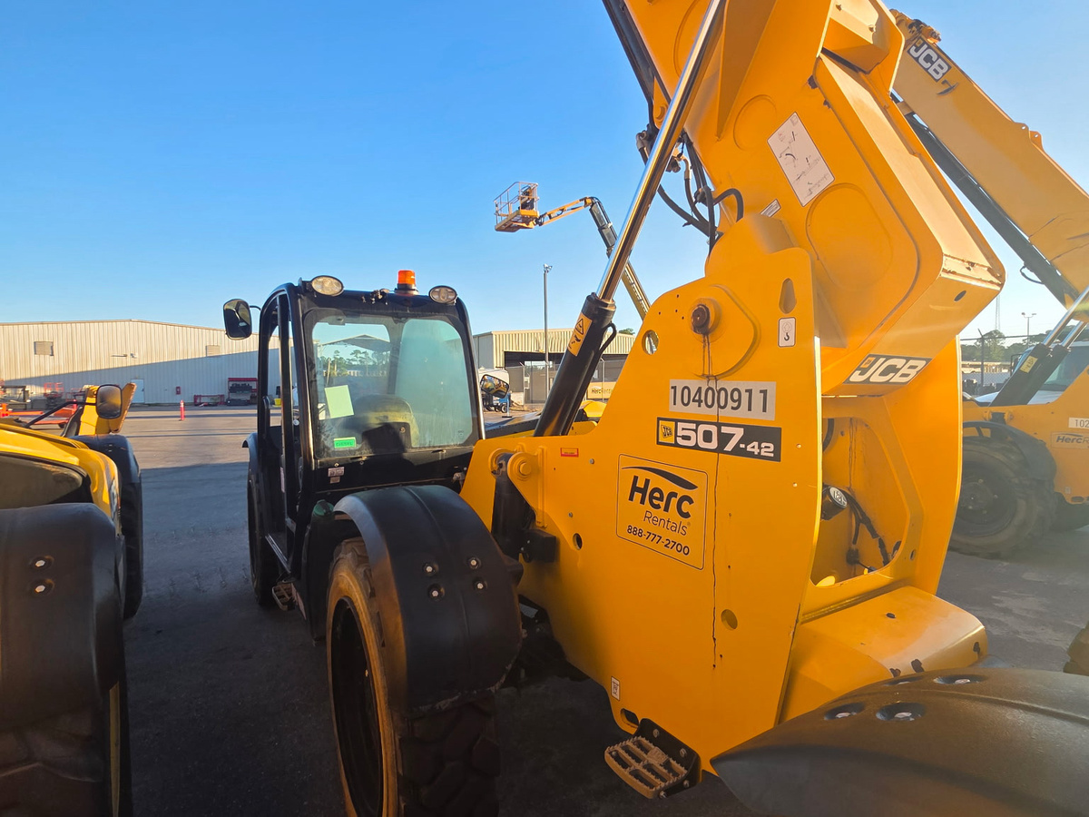 2023 JCB 507-42-1