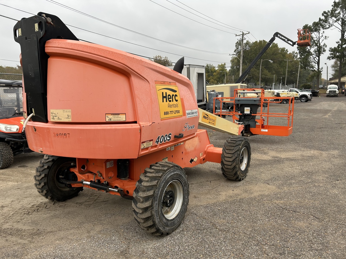 2017 JLG 400S-3