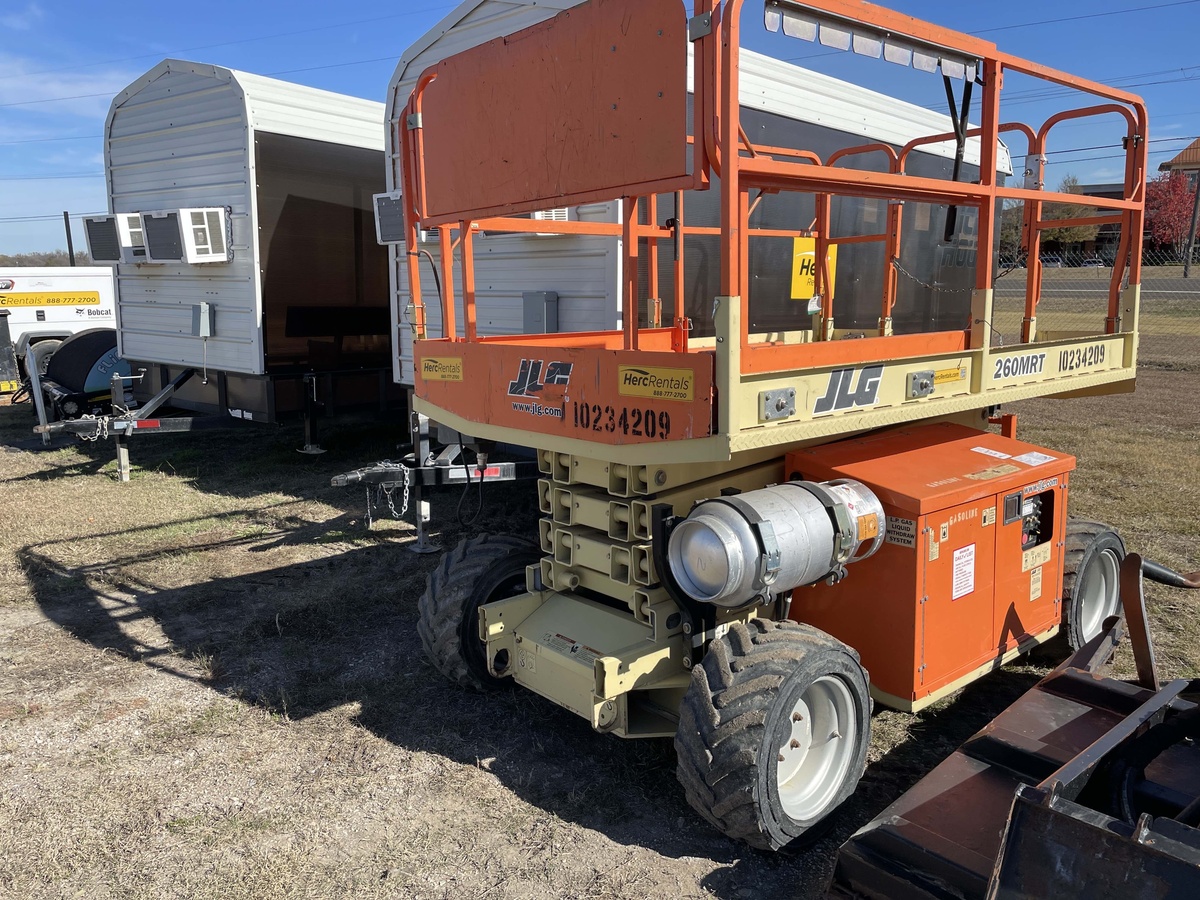 2017 JLG 260MRT