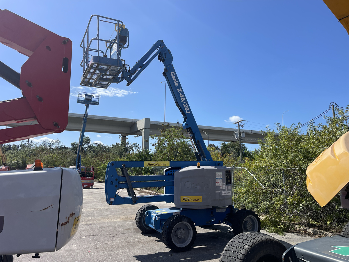 2018 Genie Z-45/25J RT-4