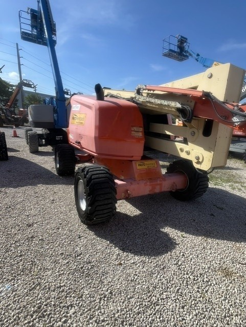 2017 JLG 450AJ-2