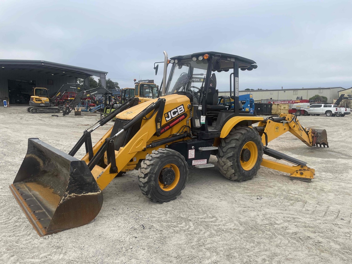 2022 JCB 3CX