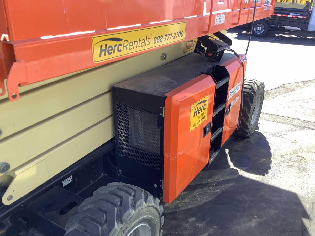2018 JLG 430LRT