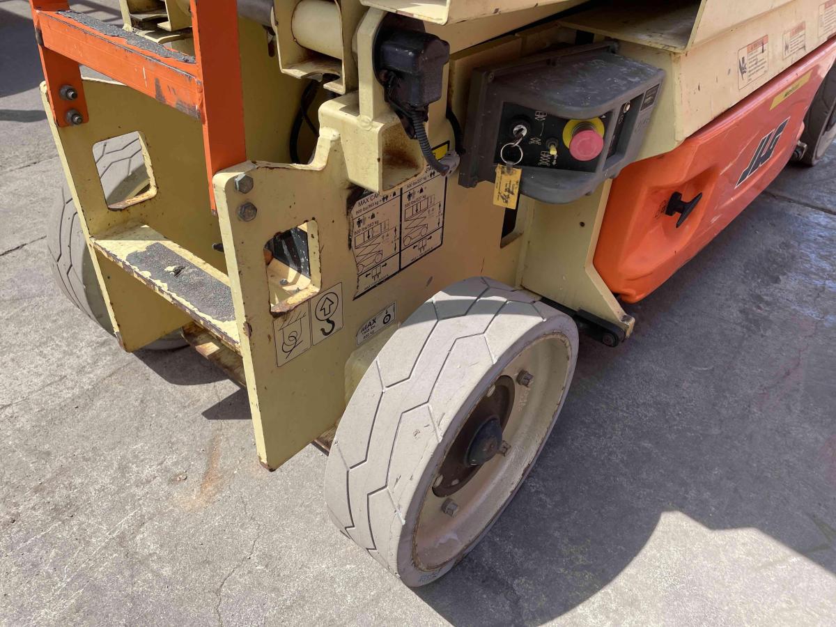 2018 JLG 2632ES