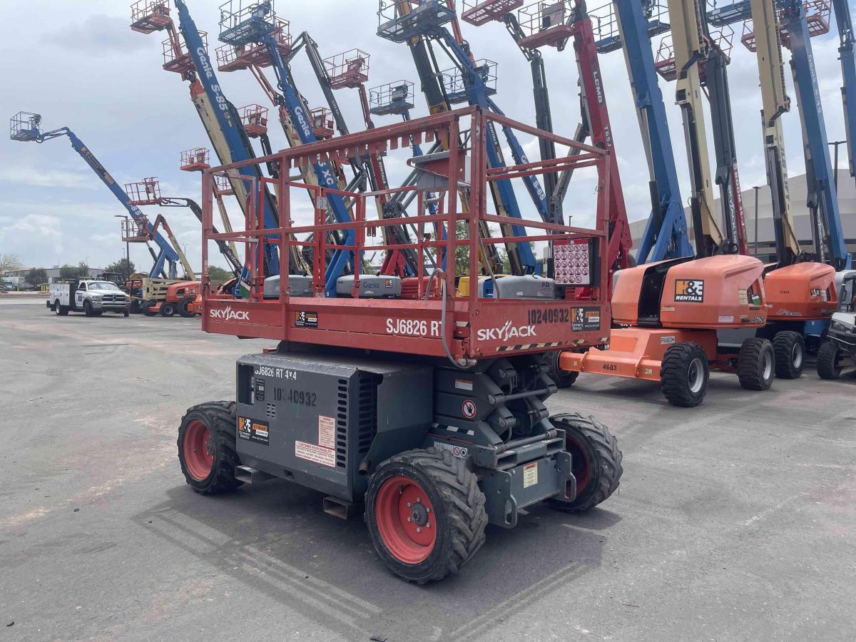 2018 Skyjack SJ-6826RT