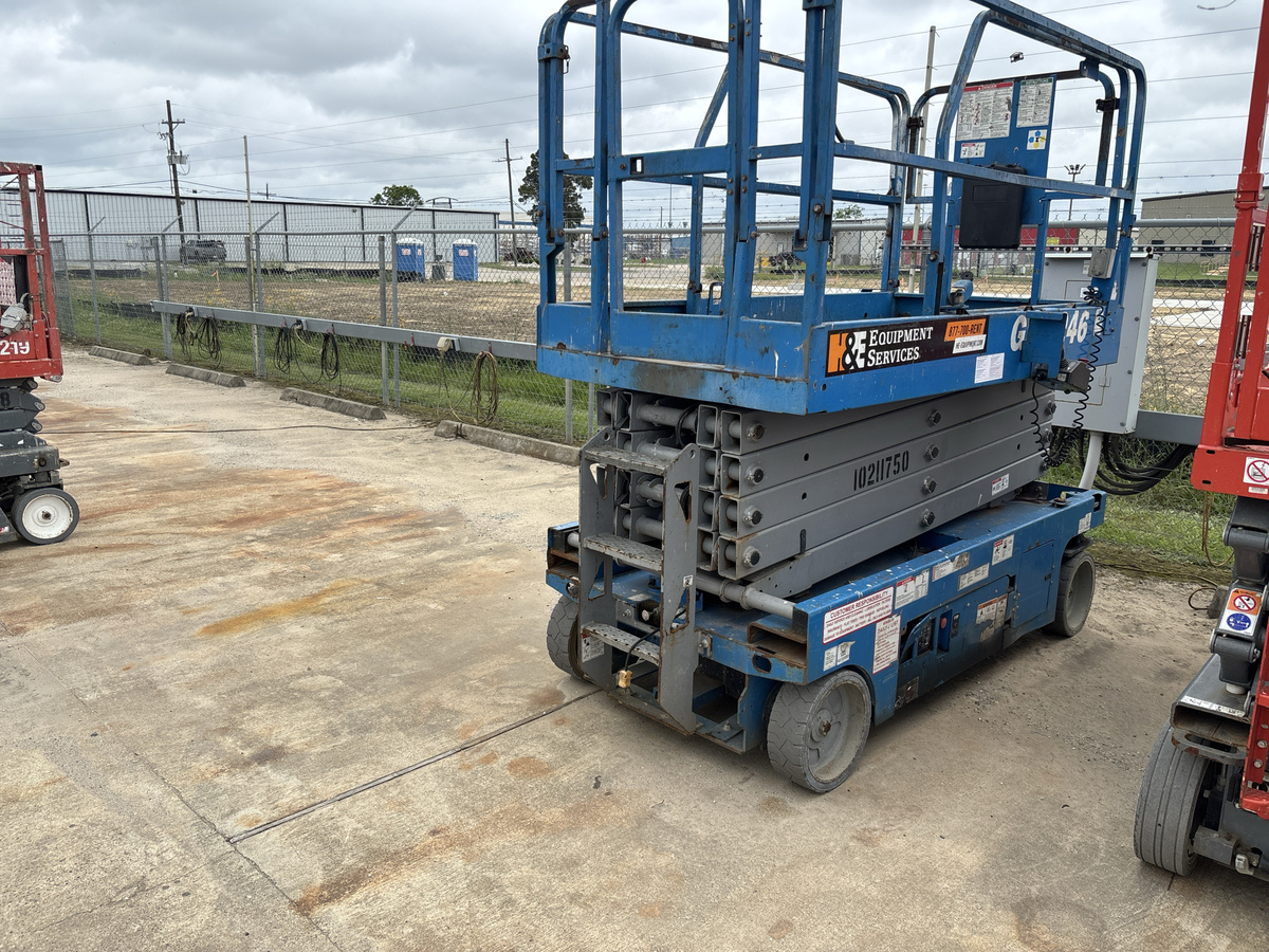 2017 Genie GS-3246