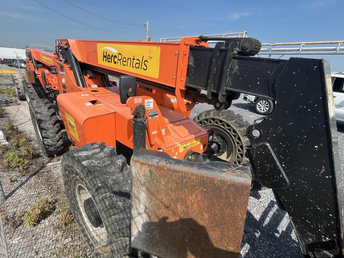 2019 SkyTrak 10042-3