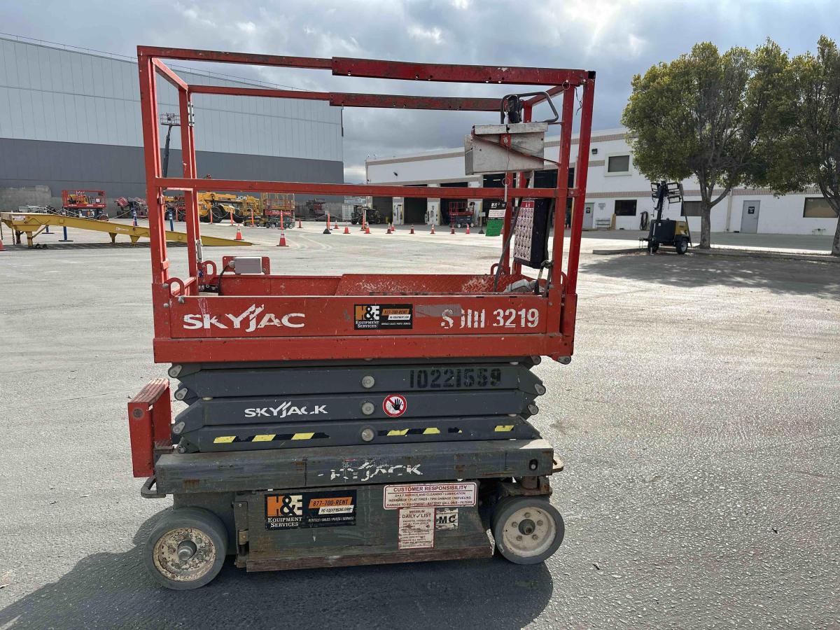 2017 Skyjack SJ3219
