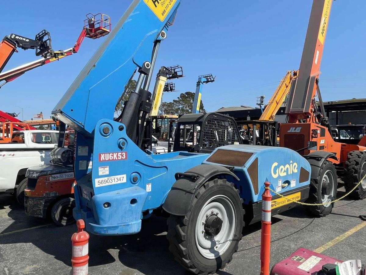 2017 Genie GTH 844