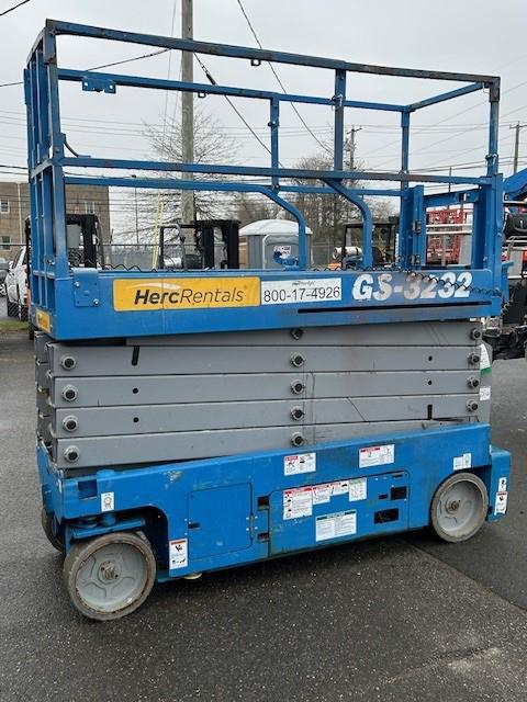 2017 Genie GS-3232