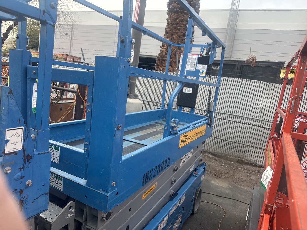 2017 Genie GS-2632-4