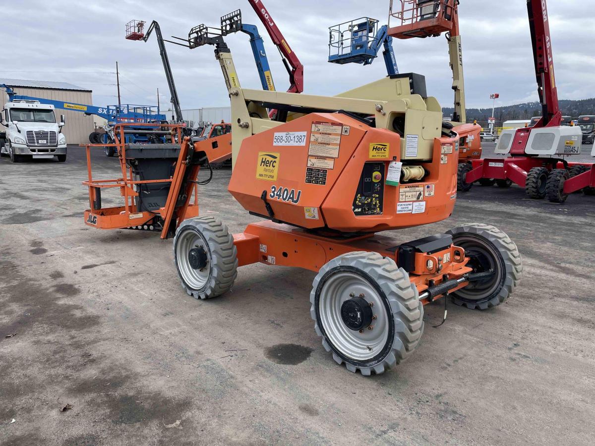 2018 JLG 340AJ