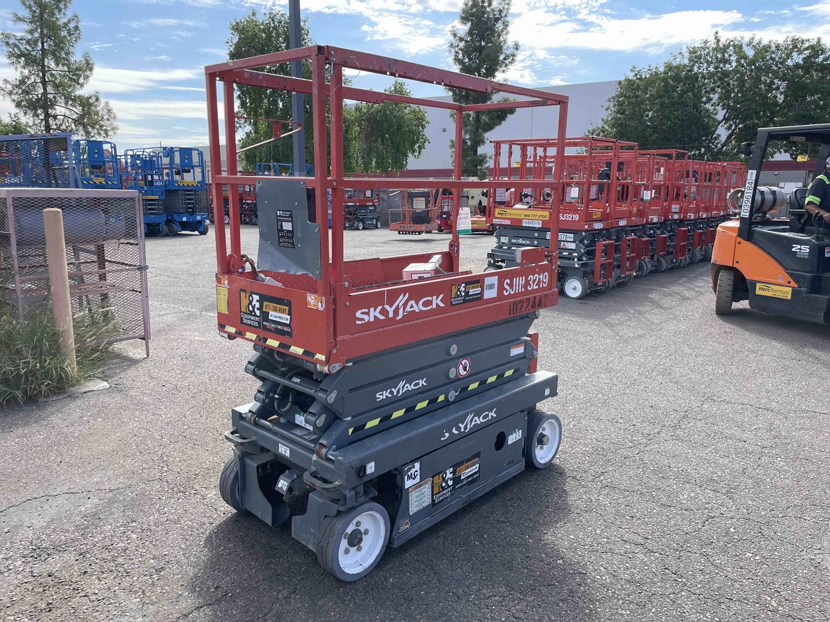 2017 Skyjack SJ3219-4