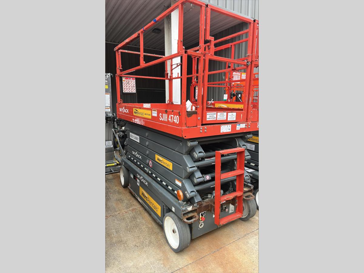 2017 Skyjack SJ4740