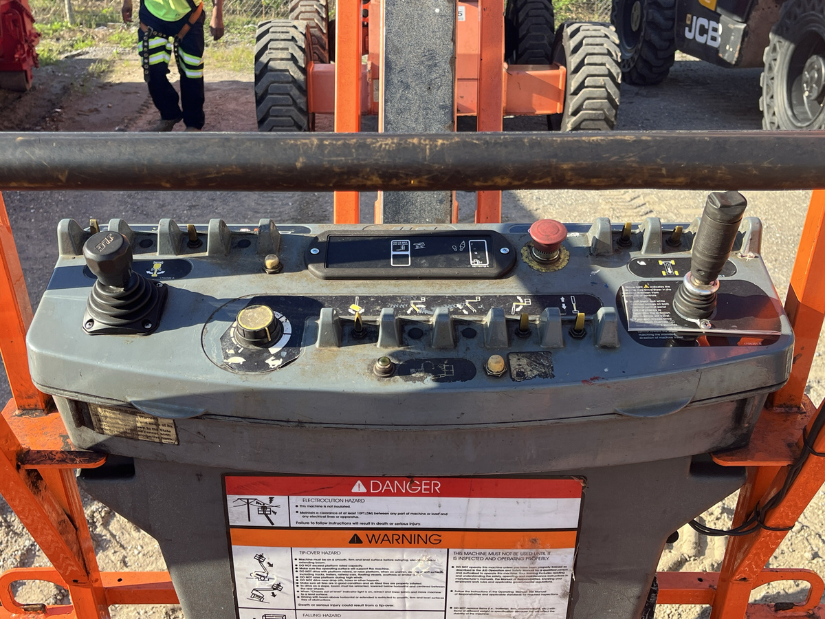 2018 JLG 660SJ-3