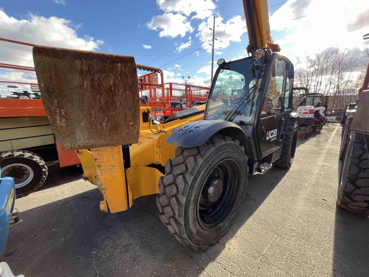 2021 JCB 512-56
