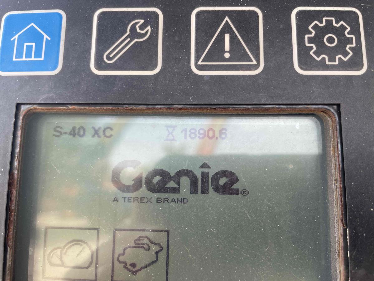 2019 Genie S-40XC-4