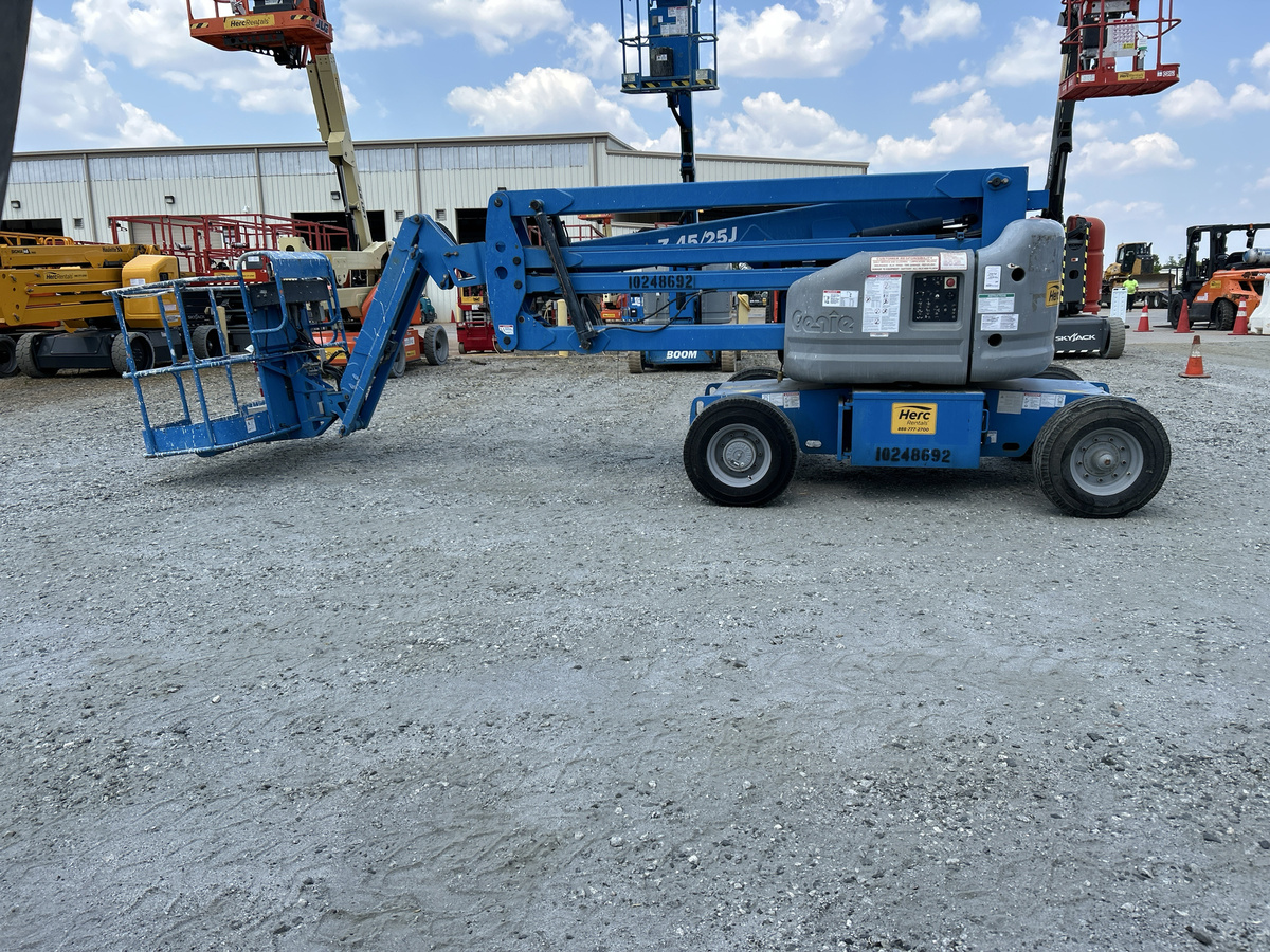 2018 Genie Z-45/25-4