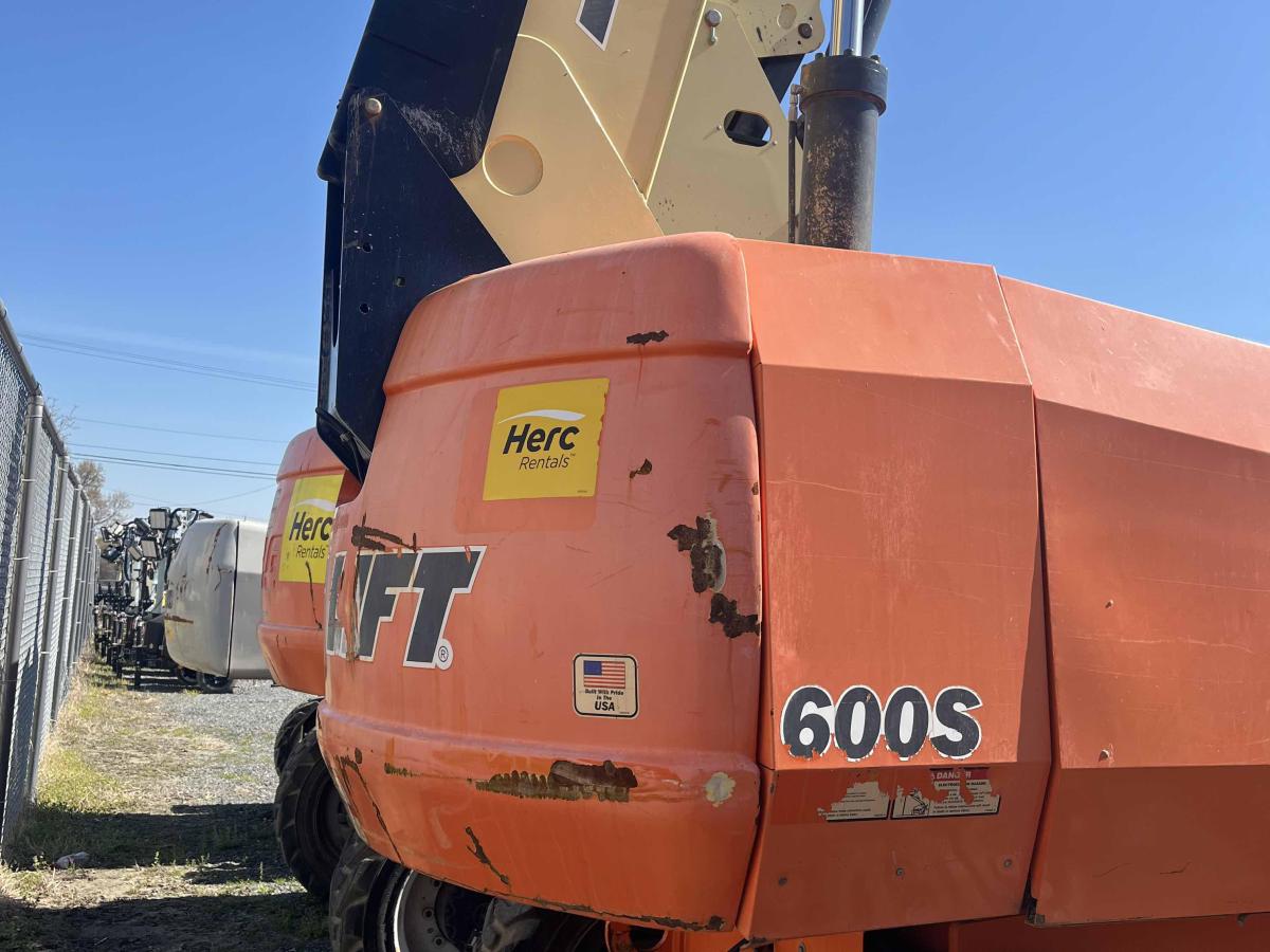 2016 JLG 600S