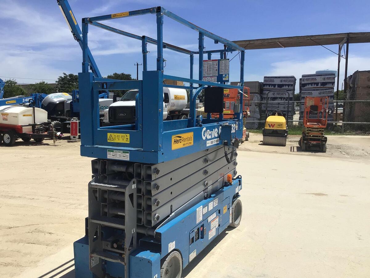 2017 Genie GS-3232-7