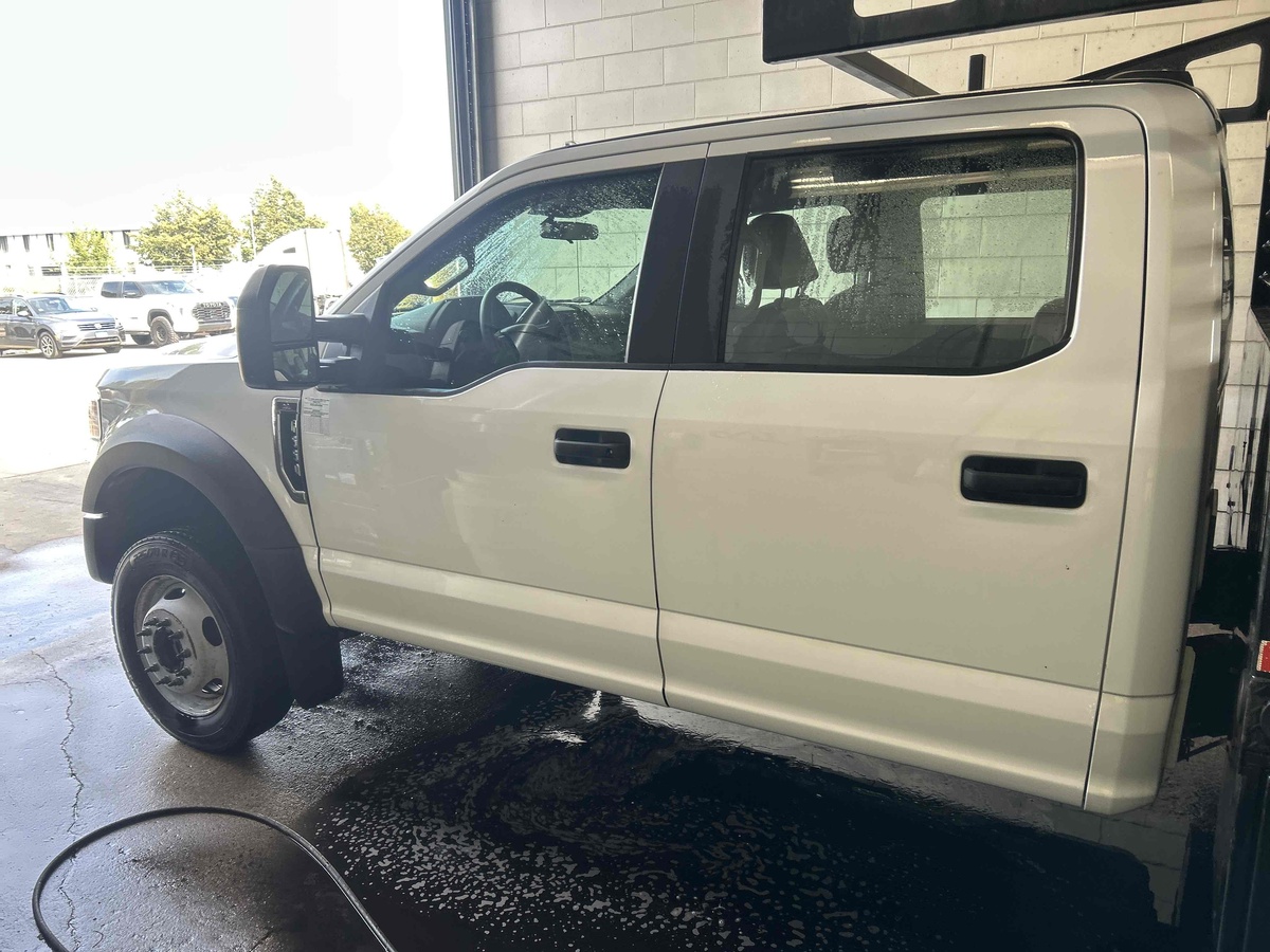 2021 Ford F550-7