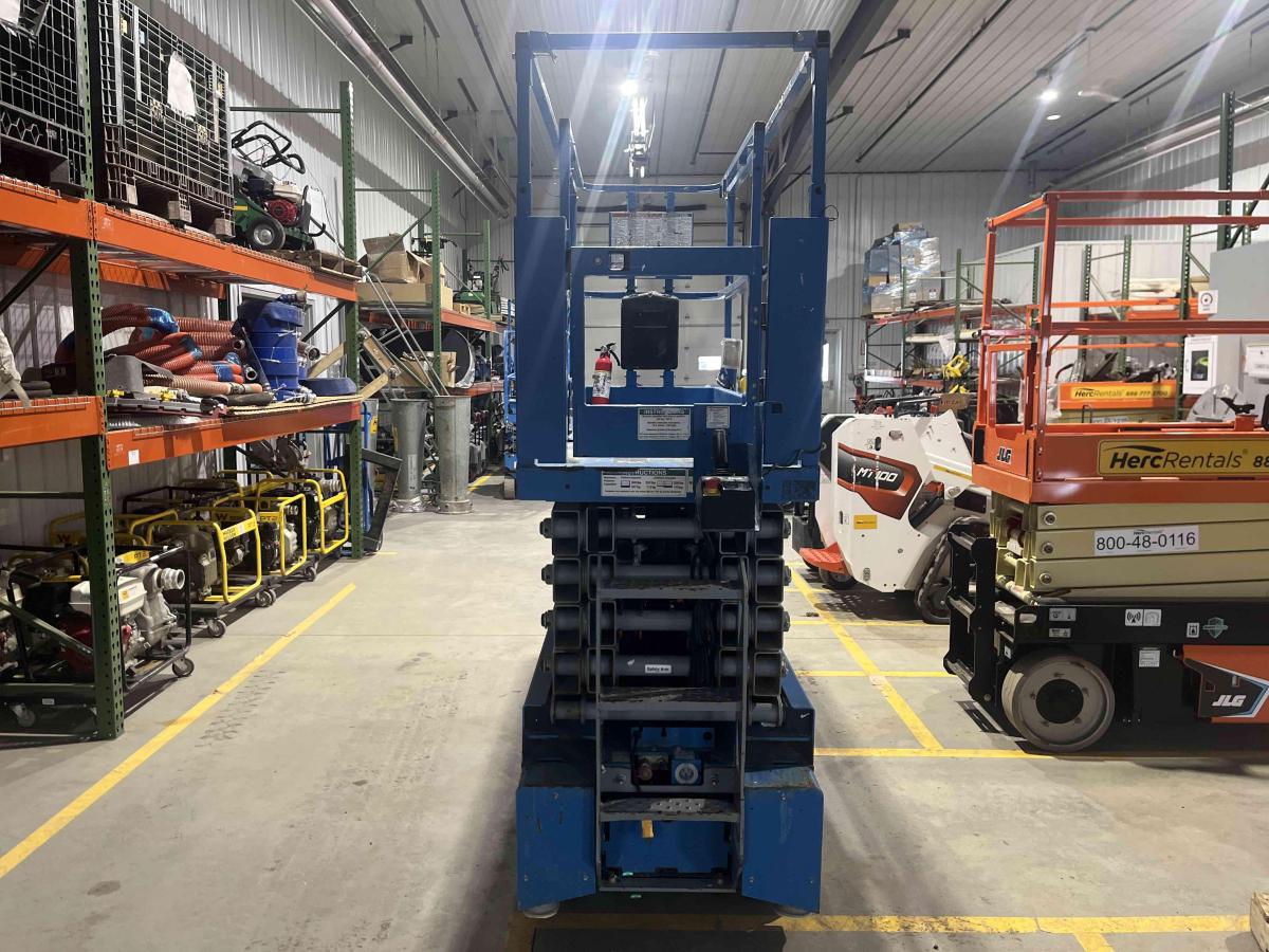 2018 Genie GS-3232