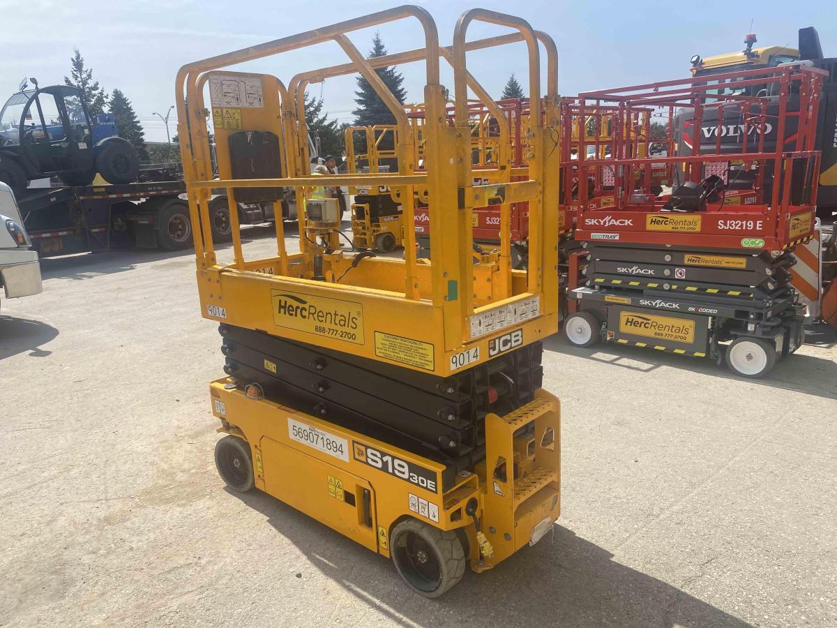2022 JCB S1930E