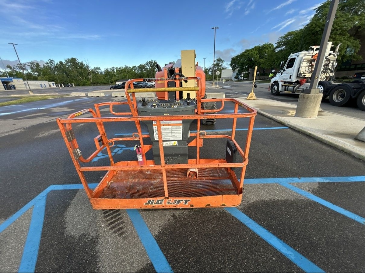 2016 JLG 450AJ-4
