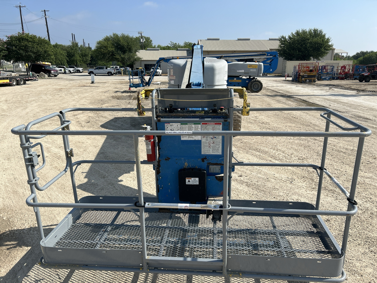 2018 Genie S-45-8