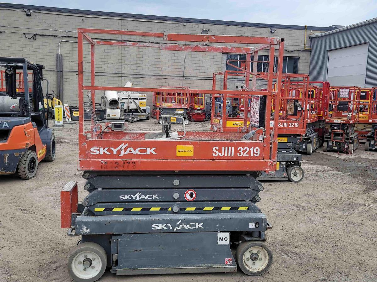 2017 Skyjack SJ3219