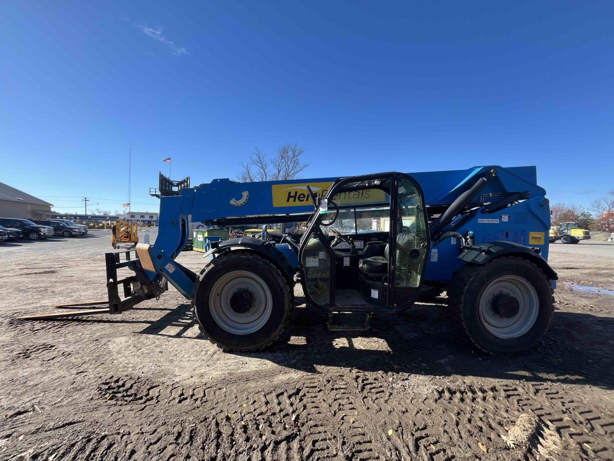 2017 Genie GTH-1056