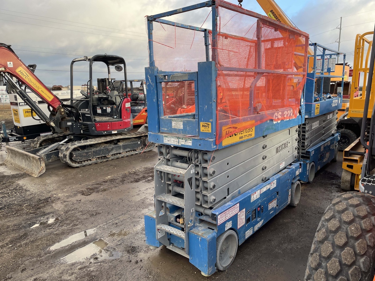 2018 Genie GS-3232-2