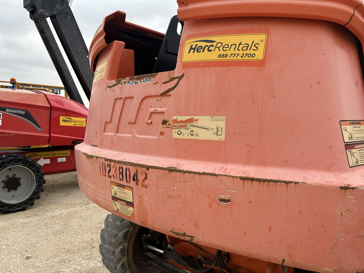 2018 JLG 660SJ-11