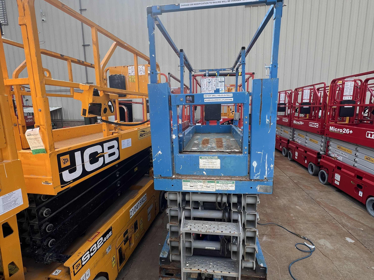 2019 Genie GS-3232-4